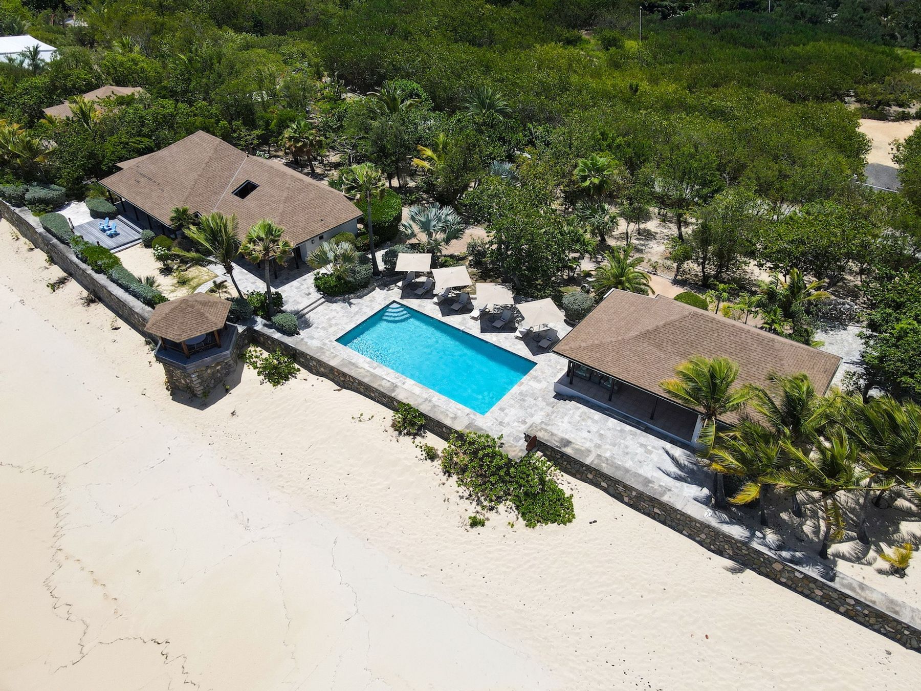 Blue Beach Villa villa photo.